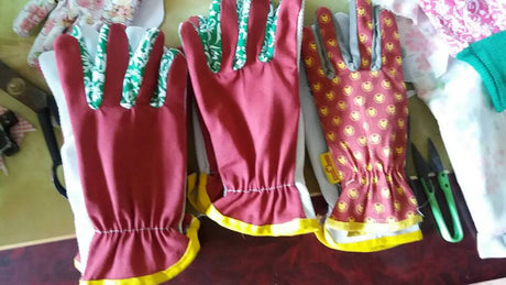 Dotted Protective Gardening Gloves